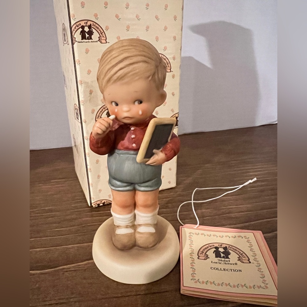 Memories of Yesterday figurine-How Do You Spell SORRY?